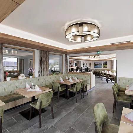 Neuwirt Hotel 3*
