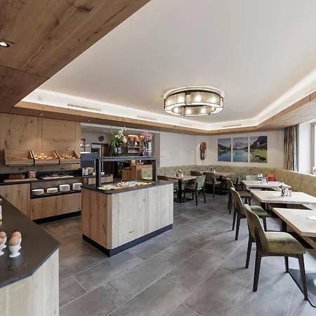 Hotel Neuwirt 3*