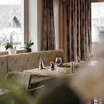Neuwirt Hotel 3*