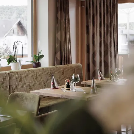 Neuwirt Hotel 3*